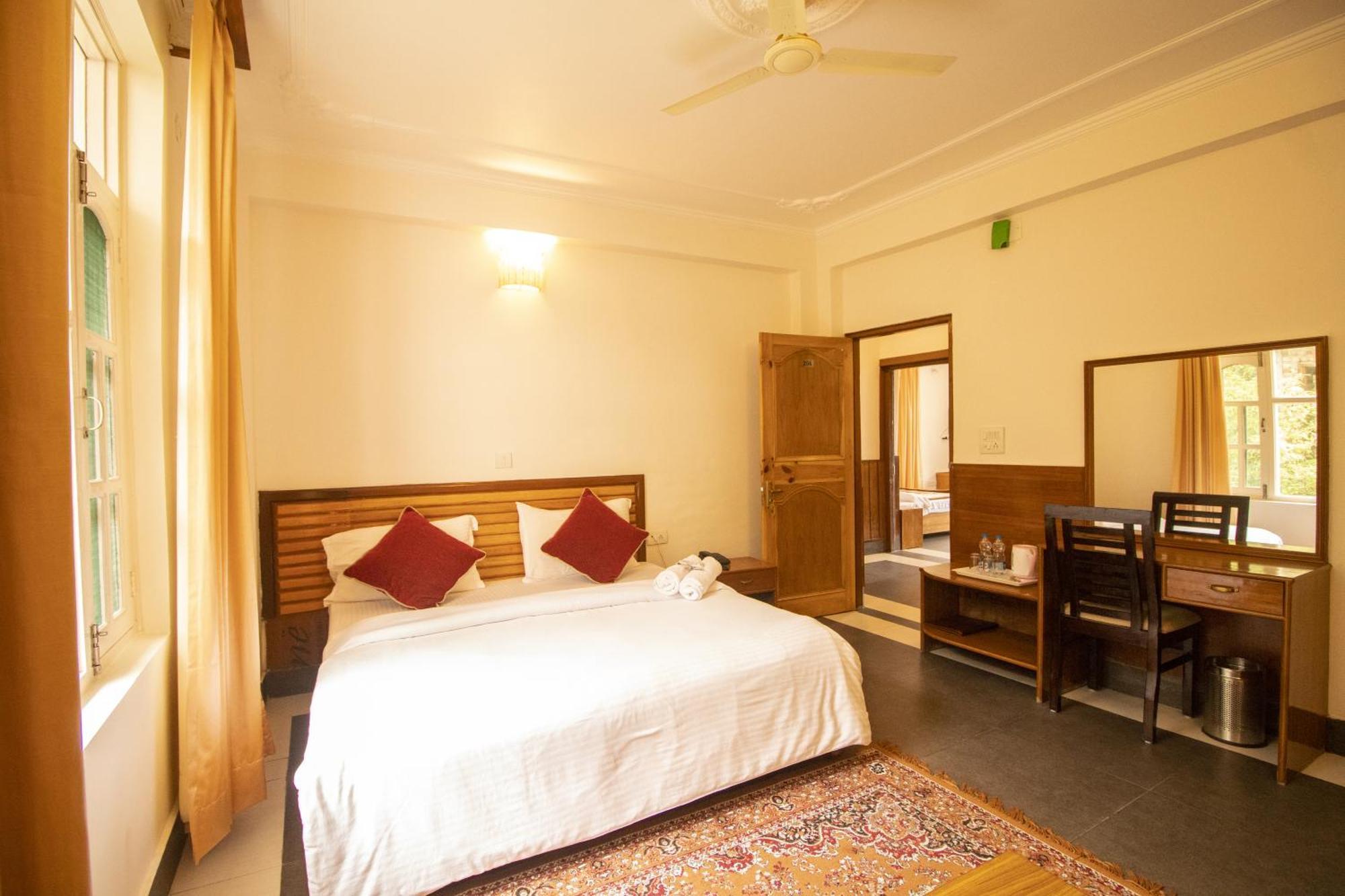 Wow Stayz2 Hotel The Lodge Dharamshala Exterior foto