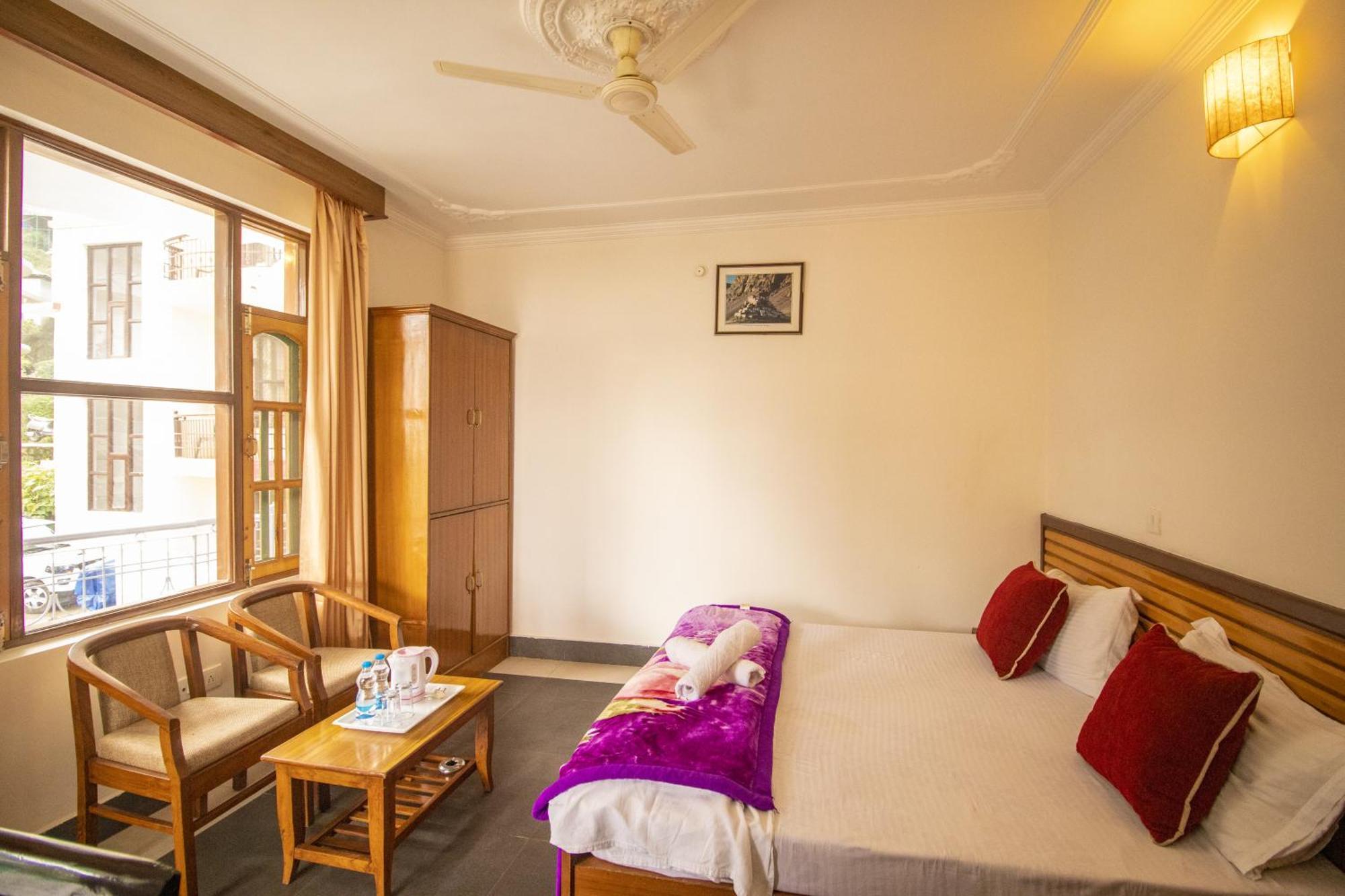 Wow Stayz2 Hotel The Lodge Dharamshala Exterior foto