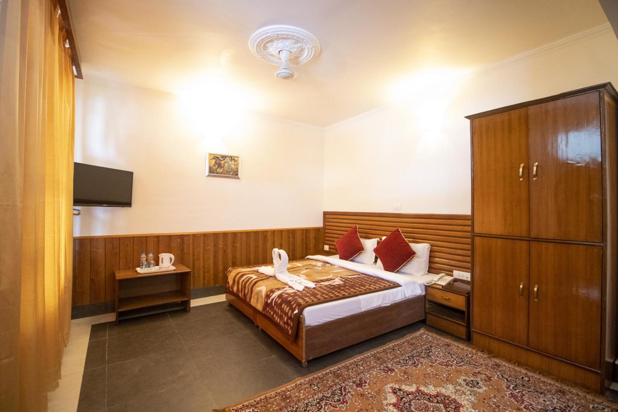 Wow Stayz2 Hotel The Lodge Dharamshala Exterior foto